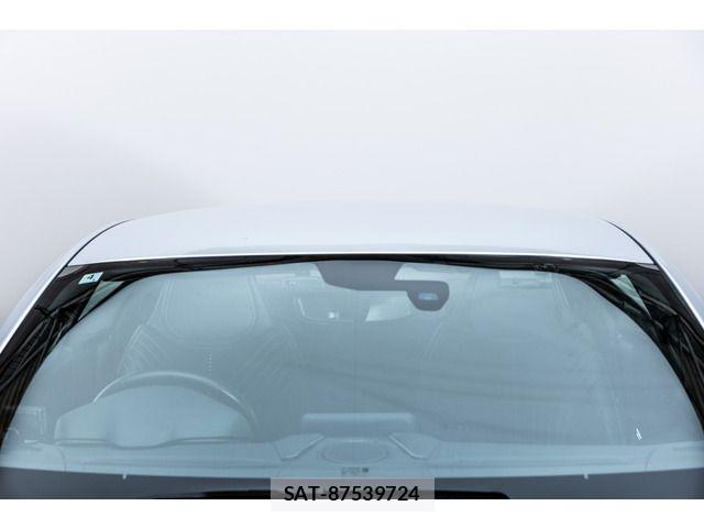 Aston Martin Aston Martin 2022-03 7720830-12