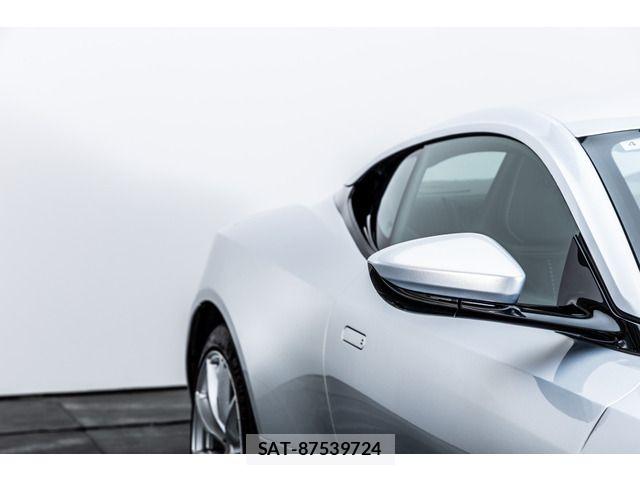 Aston Martin Aston Martin 2022-03 7720830-14