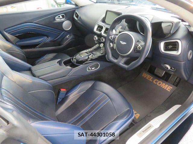 Aston Martin Aston Martin 2021-02 8072847-15