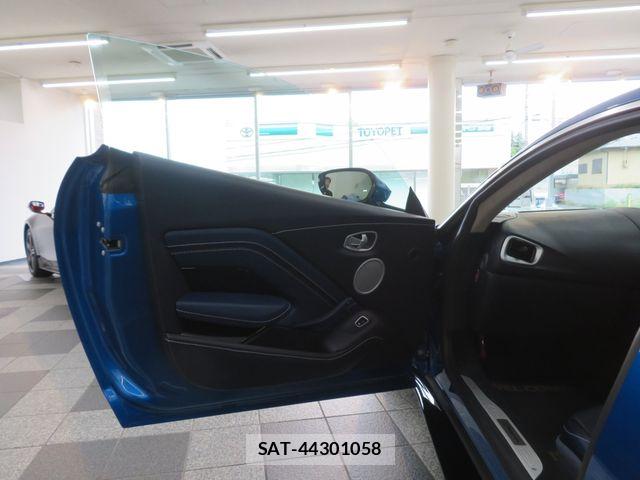 Aston Martin Aston Martin 2021-02 8072847-20