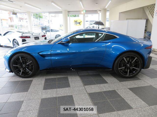 Aston Martin Aston Martin 2021-02 8072847-6