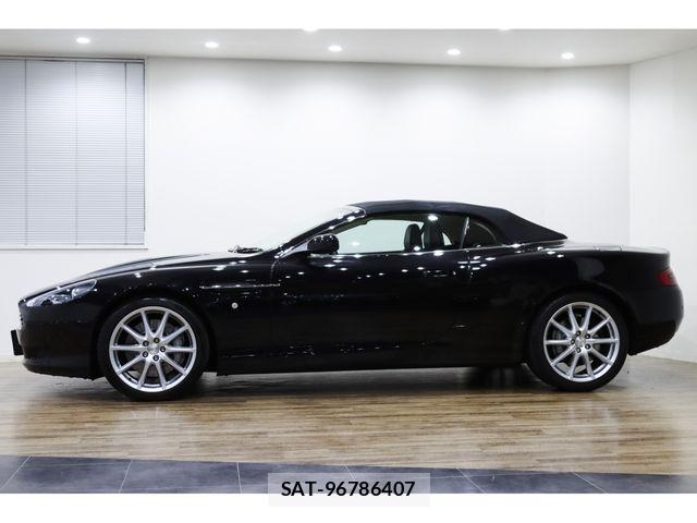 Aston Martin Aston Martin 2011-08 8658027-8