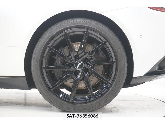 Aston Martin Aston Martin 2017-03 8740483-11