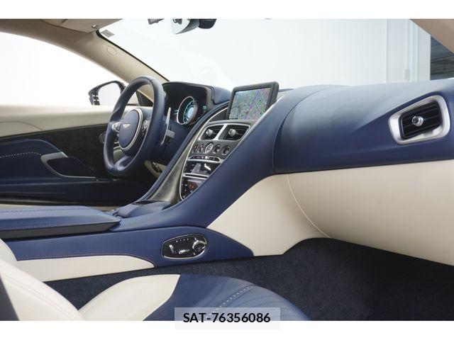 Aston Martin Aston Martin 2017-03 8740483-26