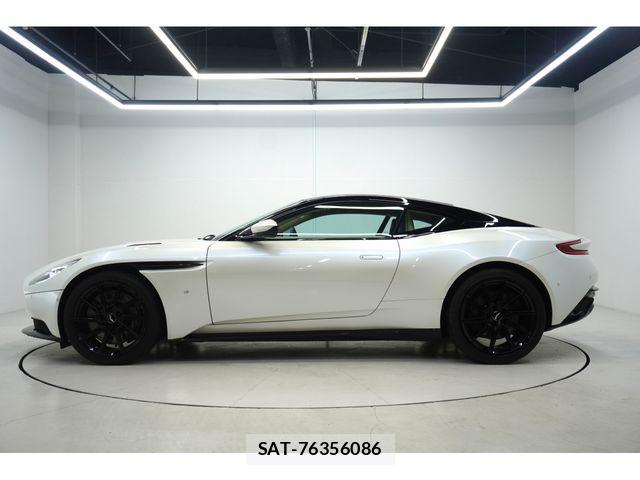 Aston Martin Aston Martin 2017-03 8740483-3