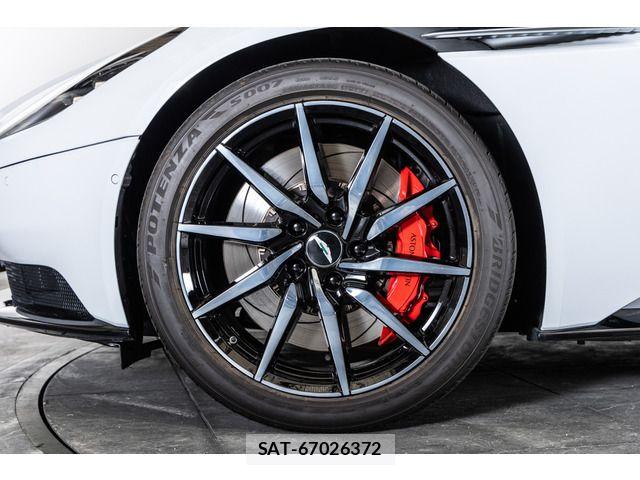 Aston Martin Aston Martin 2022-02 8848243-18