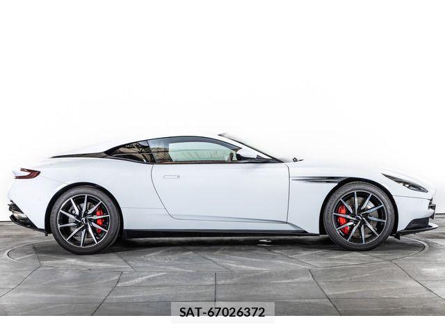 Aston Martin Aston Martin 2022-02 8848243-7