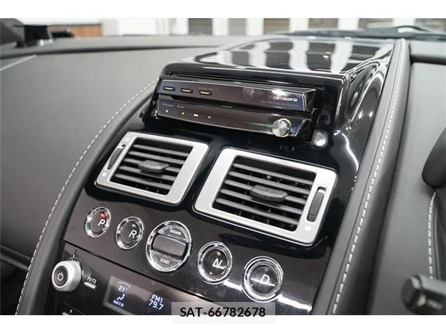 Aston Martin Aston Martin 2011-05 801154-25