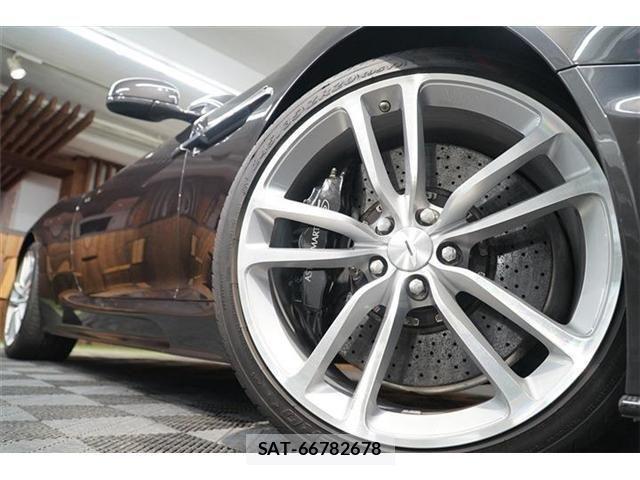 Aston Martin Aston Martin 2011-05 801154-2