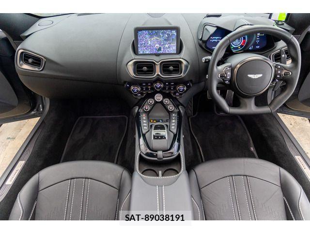 Aston Martin Aston Martin 2023-10 3013151-1