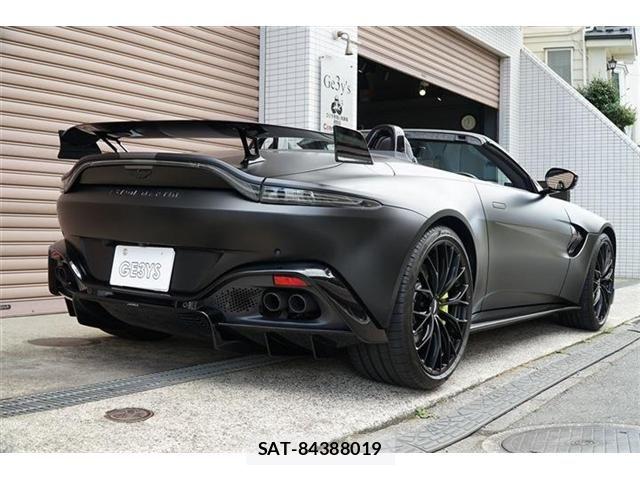 Aston Martin Aston Martin 2022-06 8244615-16