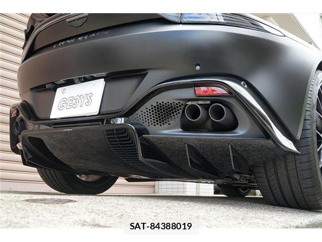 Aston Martin Aston Martin 2022-06 8244615-22