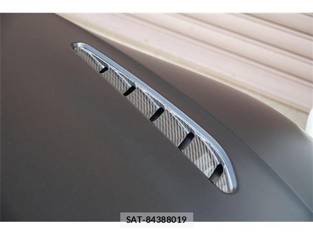 Aston Martin Aston Martin 2022-06 8244615-7