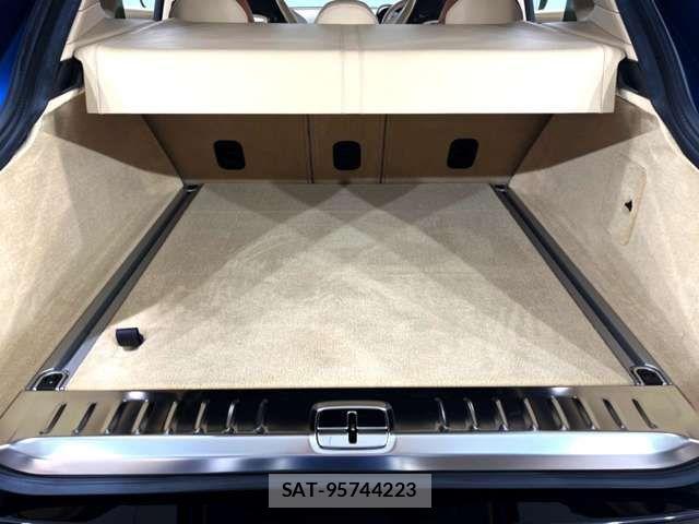 Aston Martin Aston Martin 2023-06 860674-18