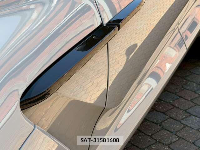 Aston Martin Aston Martin 2024-03 1425812-11