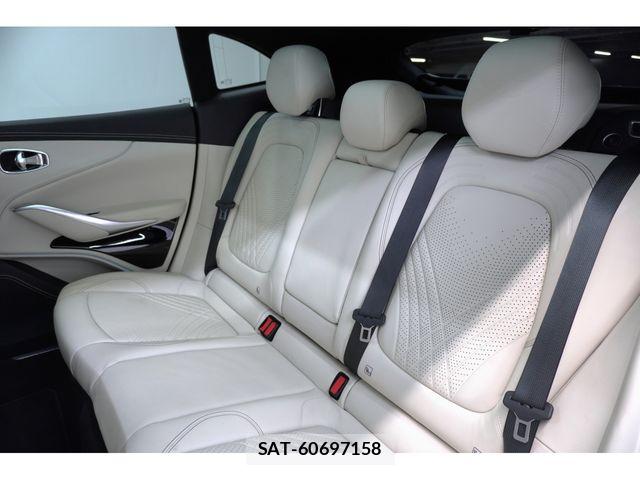 Aston Martin Aston Martin 2023-05 8098022-25