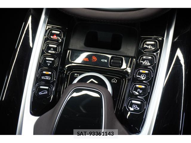 Aston Martin Aston Martin 2023-03 8740500-24