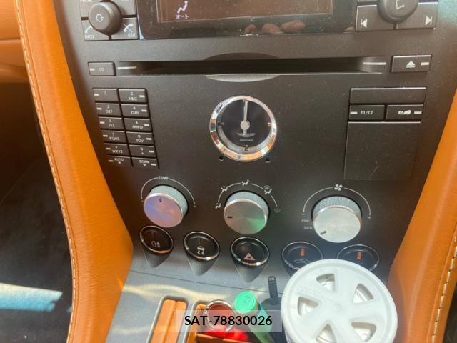Aston Martin Aston Martin 2008-04 7978517-16