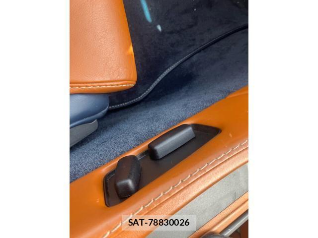 Aston Martin Aston Martin 2008-04 7978517-19