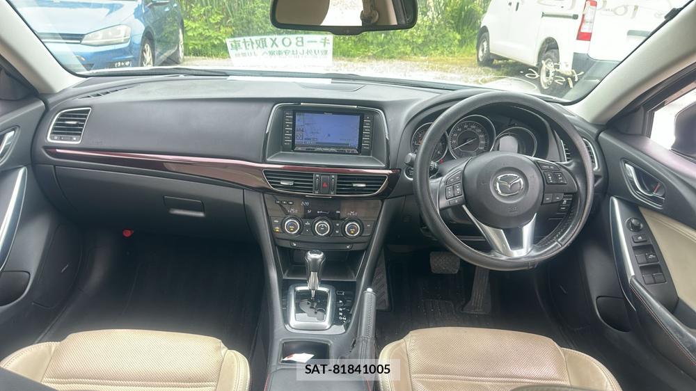 Mazda ATENZA 2013-06 7367370-12