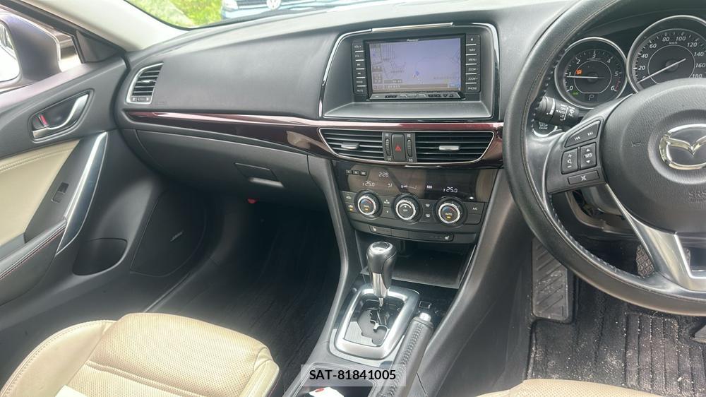 Mazda ATENZA 2013-06 7367370-16
