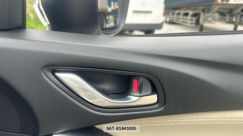 Mazda ATENZA 2013-06 7367370-19