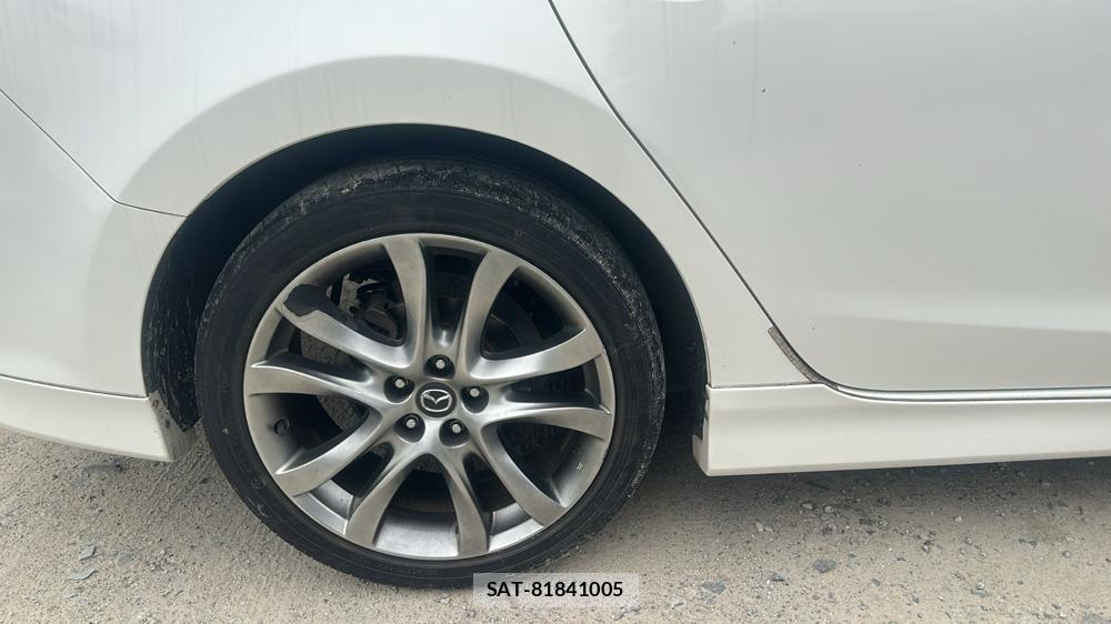 Mazda ATENZA 2013-06 7367370-23