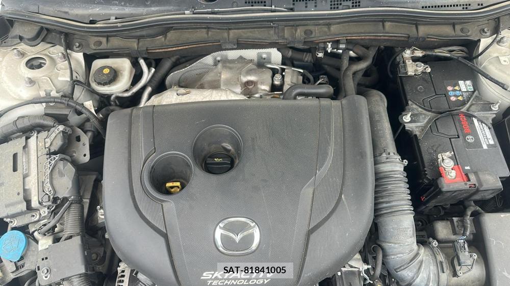 Mazda ATENZA 2013-06 7367370-34
