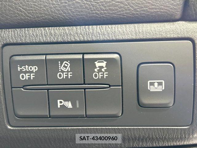 Mazda ATENZA 2017-03 1608225-4