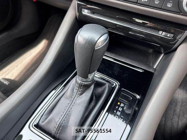 Mazda ATENZA 2019-02 881951-26