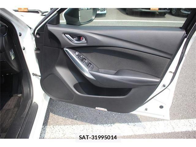 Mazda ATENZA WAGON 2015-11 1267323-17