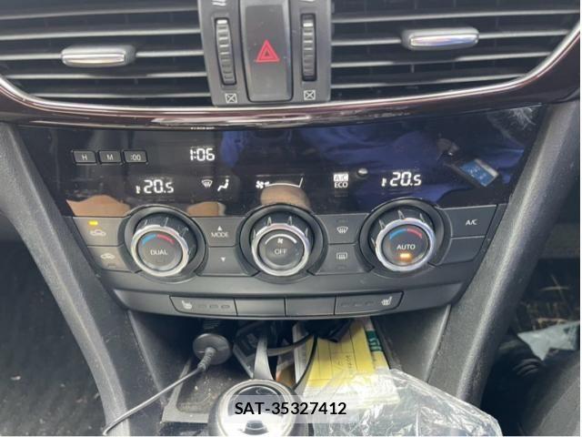 Mazda ATENZA WAGON 2014-06 6610556-19