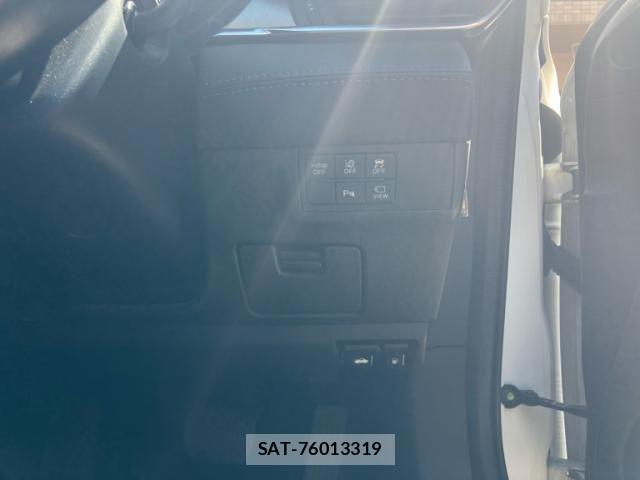 Mazda ATENZA WAGON 2018-06 7214913-15