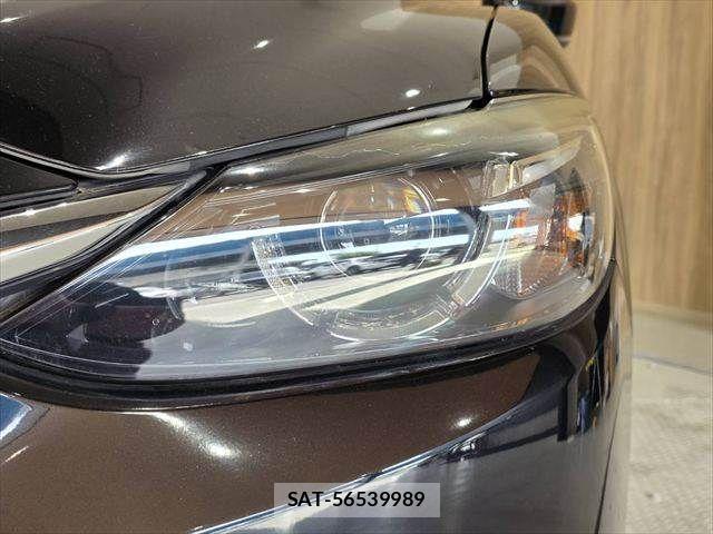 Mazda ATENZA WAGON 2017-09 7214902-23