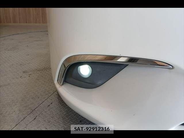 Mazda ATENZA WAGON 2016-02 7214905-12