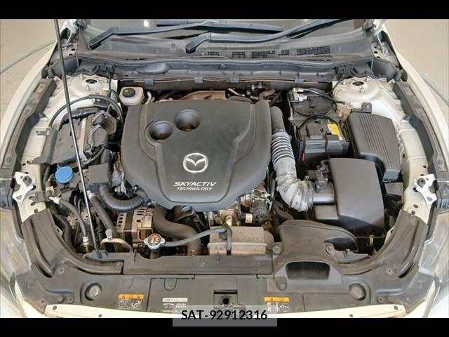 Mazda ATENZA WAGON 2016-02 7214905-21