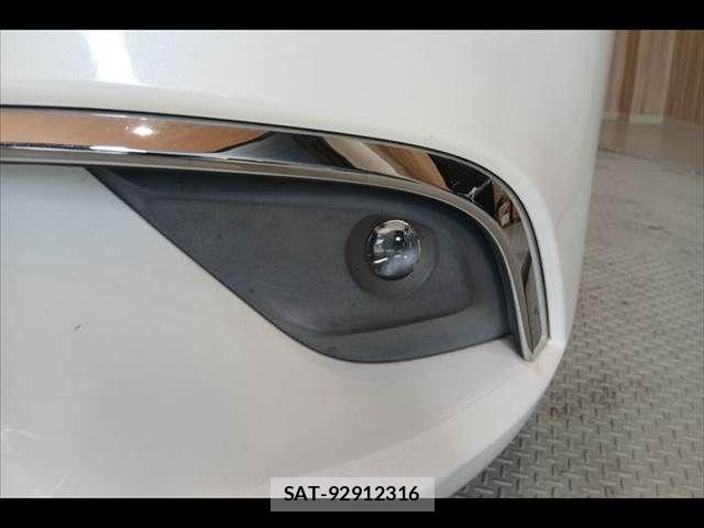 Mazda ATENZA WAGON 2016-02 7214905-25