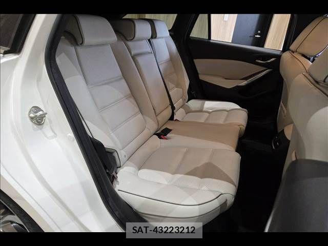 Mazda ATENZA WAGON 2017-04 7325686-10