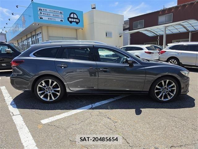 Mazda ATENZA WAGON 2013-02 7615018-19