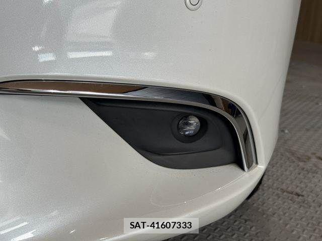Mazda ATENZA WAGON 2017-10 7615015-24