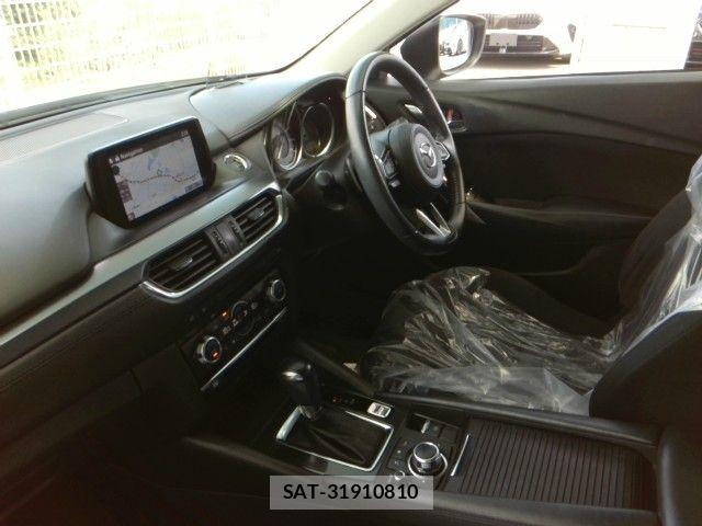 Mazda ATENZA WAGON 2018-03 7960515-1