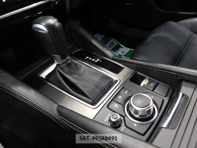 Mazda ATENZA WAGON 2017-03 8313054-17