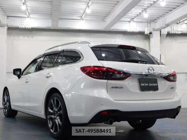Mazda ATENZA WAGON 2017-03 8313054-1
