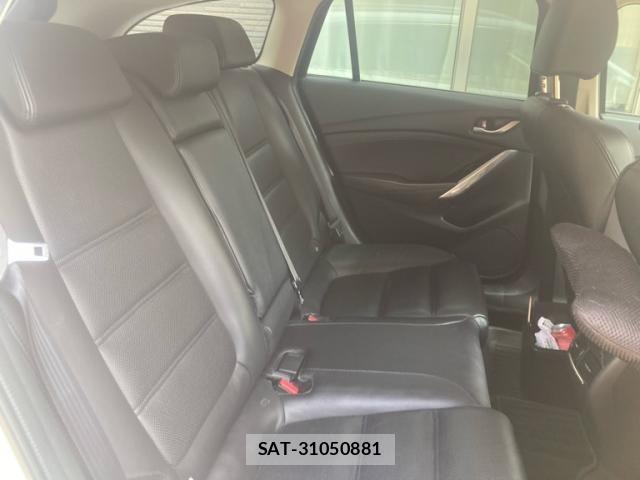 Mazda ATENZA WAGON 2015-11 8313061-13
