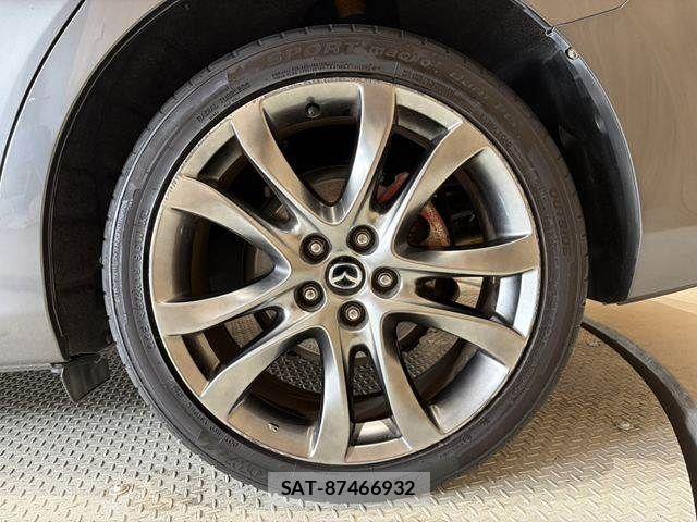 Mazda ATENZA WAGON 2018-01 8353921-26