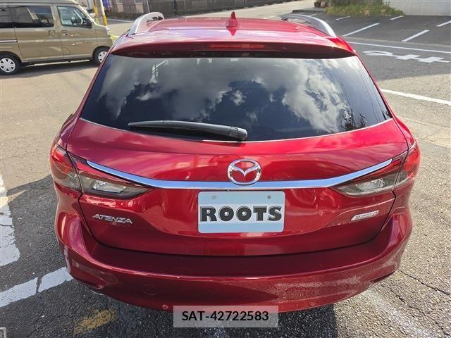 Mazda ATENZA WAGON 2018-10 8411233-18