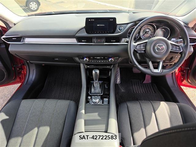 Mazda ATENZA WAGON 2018-10 8411233-3