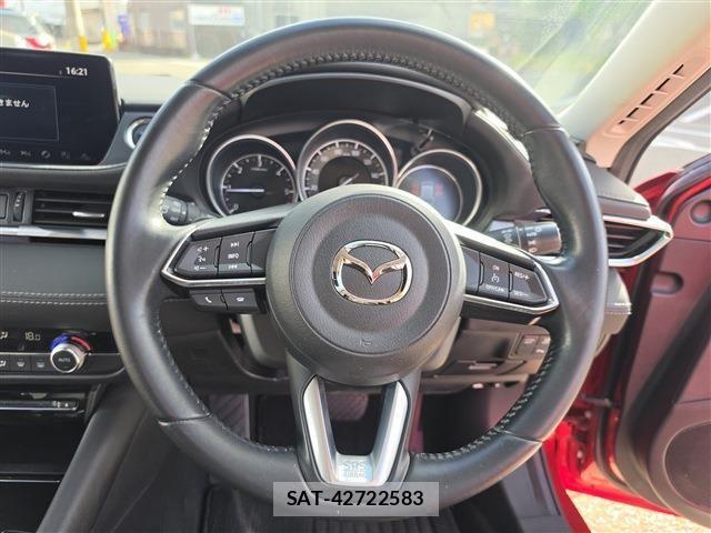 Mazda ATENZA WAGON 2018-10 8411233-4