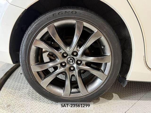 Mazda ATENZA WAGON 2015-09 8411235-29