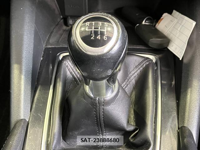 Mazda ATENZA WAGON 2015-07 8561162-4